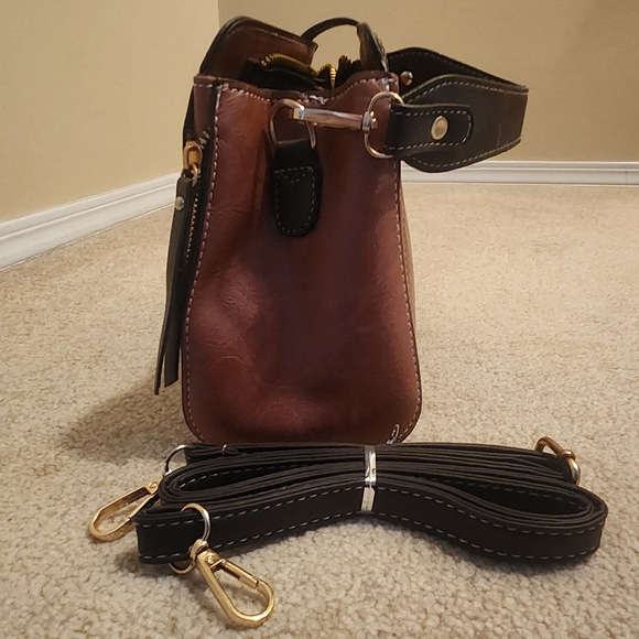 COPY - Small Red Hand Bag - Picture 4 of 5